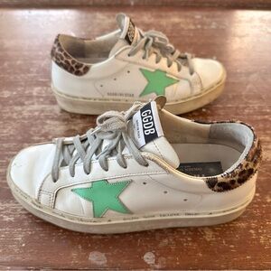 Golden Goose Women’s Hi Star Low Top Sneaker With Leopard Heel & Teal Star